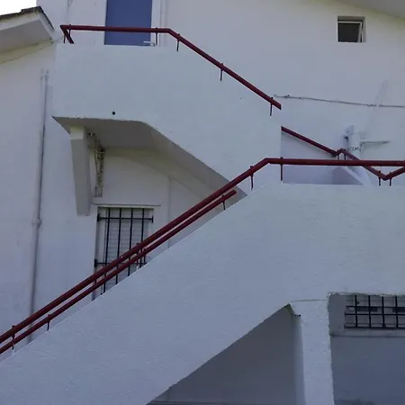 Santillán *