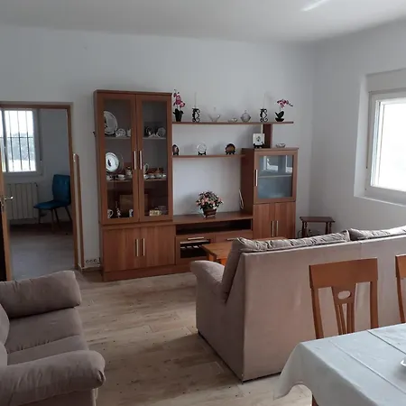 Santillan San Vicente De La Barquera