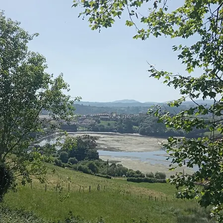 Santillan San Vicente De La Barquera