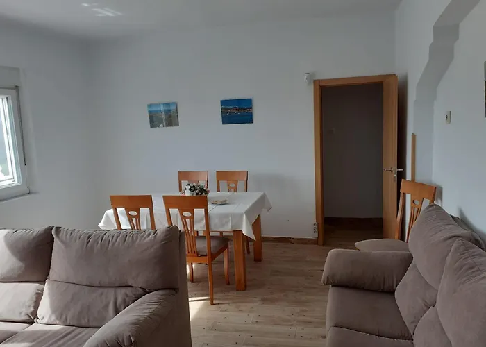 Santillan Apartment *